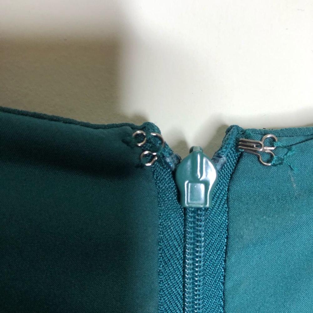 Gal Meets Glam Smocked Fit & Flare Dress 12 NWT - Picture 7 of 10